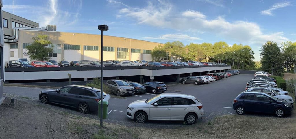 Parking Mein Flughafenparkplatz Dr.-Max-Fremery-Straße w Kelsterbach, zdjęcie 2