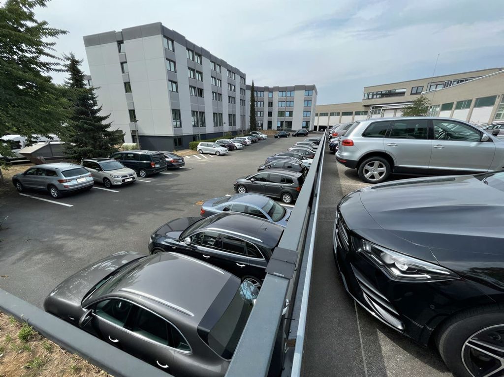 Parking Mein Flughafenparkplatz Dr.-Max-Fremery-Straße w Kelsterbach, zdjęcie 3