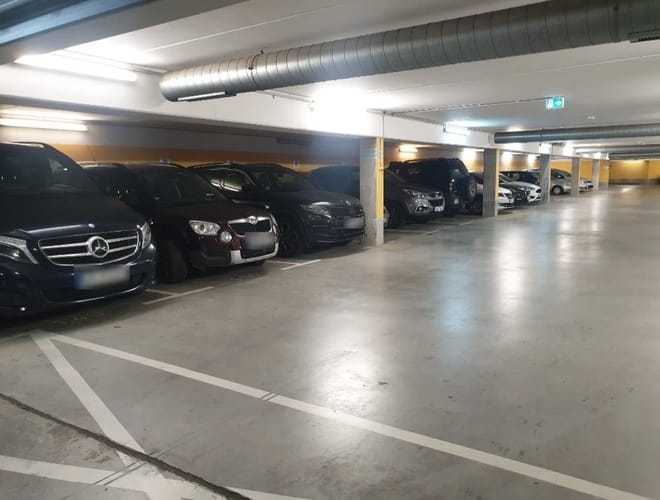 Frankfurt Car Parking Garage - parking lotnisko Frankfurt FRA - zdjęcie parkingu