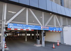 Parking terminalowy T3 - P10 (oficjalny)