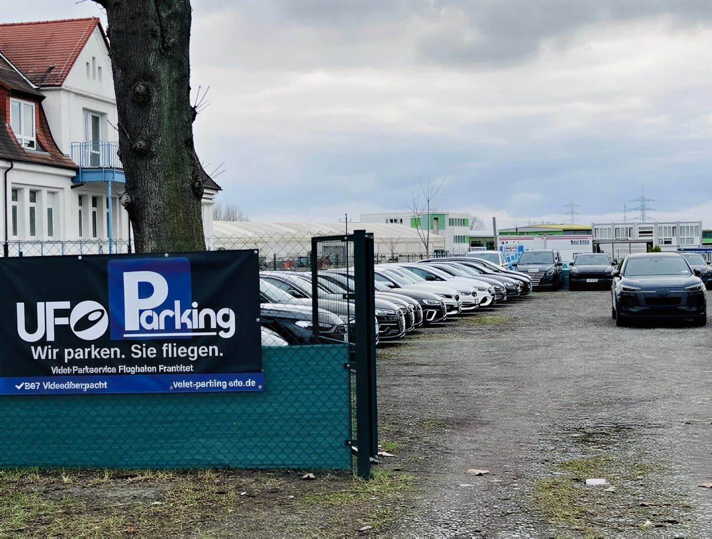 UFO Valet Parking - parking valet Frankfurt FRA - zdjęcie parkingu